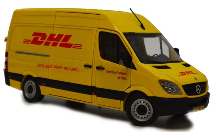 Véhicule utilitaire MERCEDES Sprinter aux couleurs DHL Marketoy