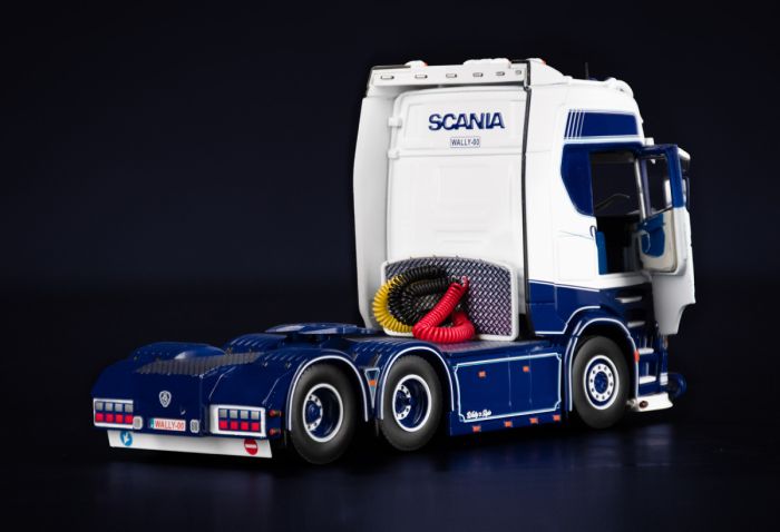 Camion SCANIA Série R 1/32 MARGE MODELS - Bleu REILING Edition - Neuf