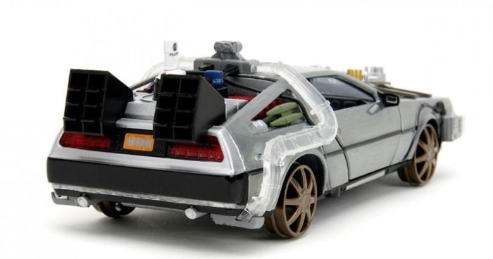 Voiture du film Retour vers le Futur – DELOREAN Time machine