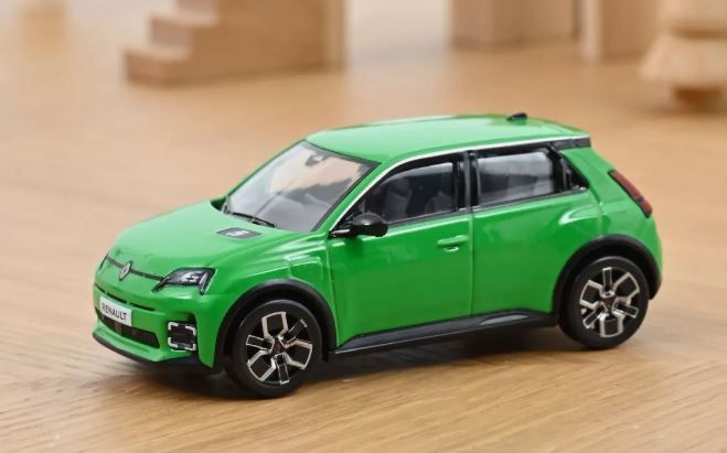 Renault 5 E-Tech Vert Pop 2024 1/18 Solido S1812603 - Collection