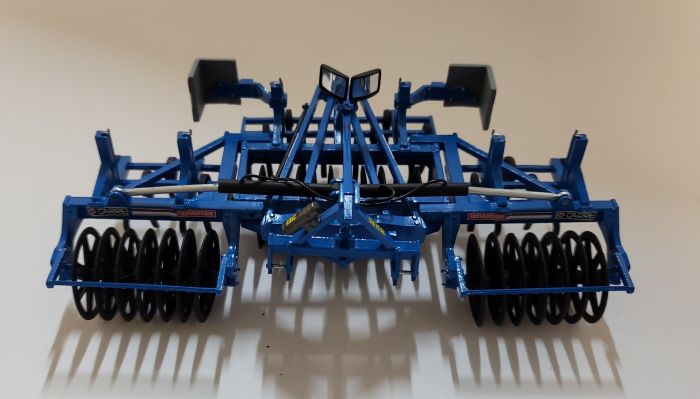 Miniature Agricole ROS - CARRE Tassadisque 3m 1/32 - Résine Bleue (Série 300)