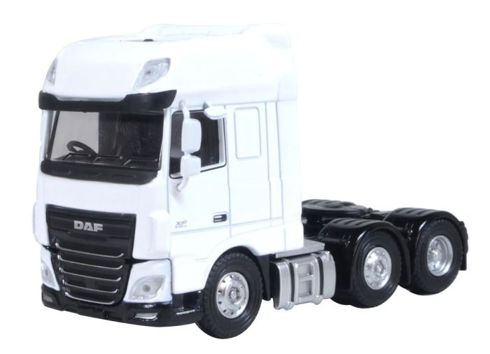 MARGE MODELS - Pré-Order - Camion solo de couleur Blanc - RENAULT T 4x2
