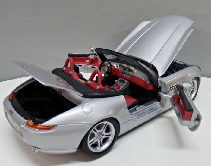 Hot Wheels BMW Z8 Cabriolet Noir - Échelle 1/18 - Miniature Métal Collection - État Neuf