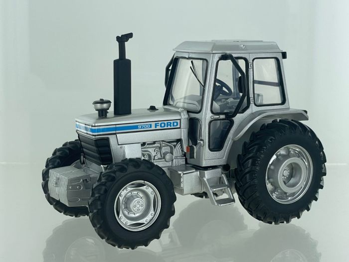 BRITAINS, FORD 9700 4WD Gold Edition - Limité à 500 ex., échelle 1/32