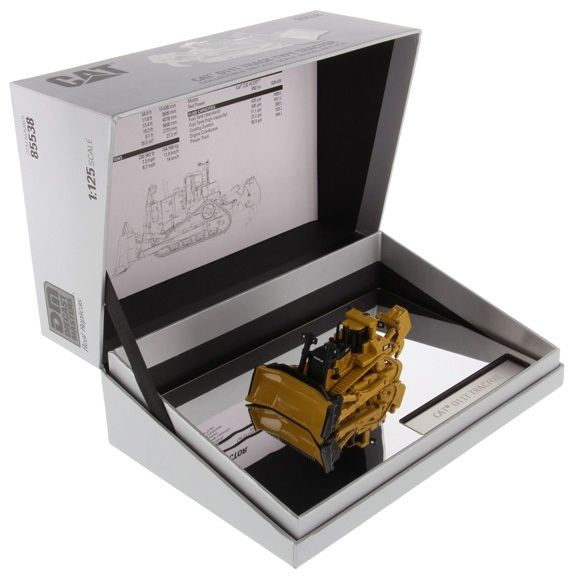 DIECAST MASTERS - CATERPILLAR D11T accompagnée d'une figurine - 1/50