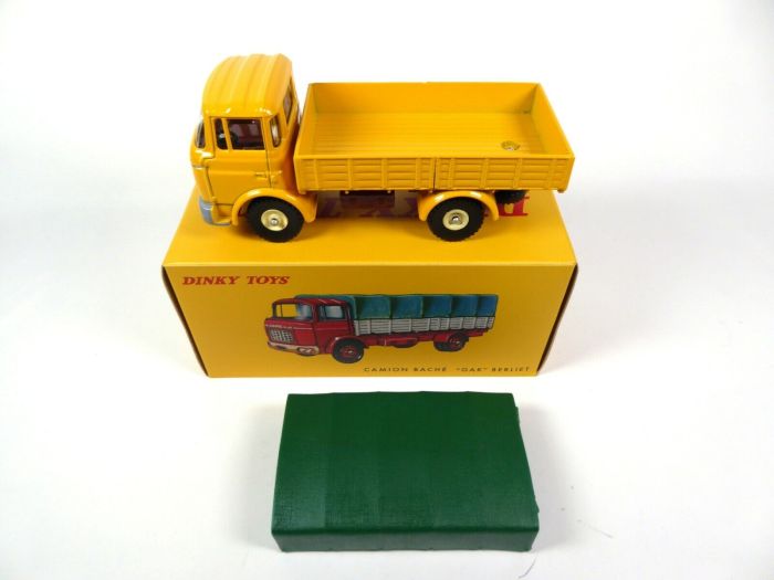 Miniature Dinky Toys Camion Berliet GAK 4x2 Bâché Vert Et Jaune 1/43