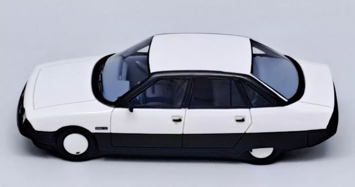 Miniature RENAULT 9 GTL BEIGE METAL 1/43