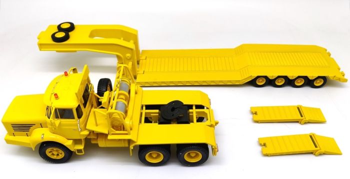 Camion Berliet GL 900 cabine jaune, caisse verte et bâche marron