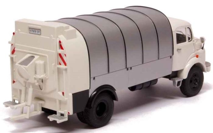 Tekno Mercedes 0302 österreichische post