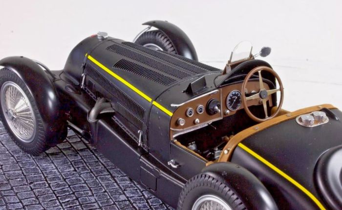 ODEON - 1:43 - Bugatti 35 Bleue / Bugatti 35 Suède