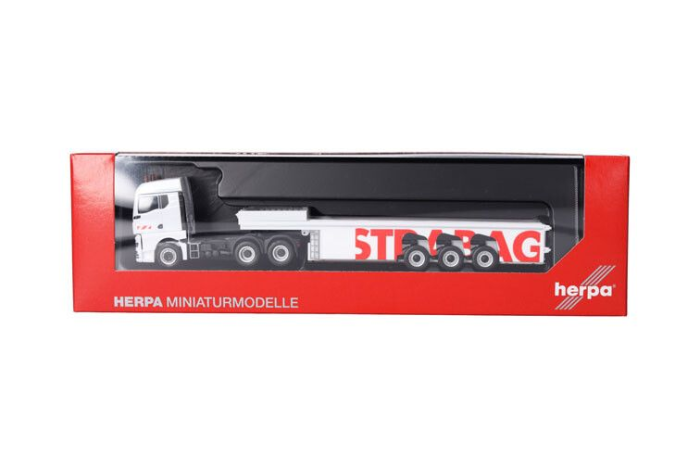 Camion Avec Porte Engins Surbaissé Du Transporteur UNIVERSAL – IVECO S Way 6x4