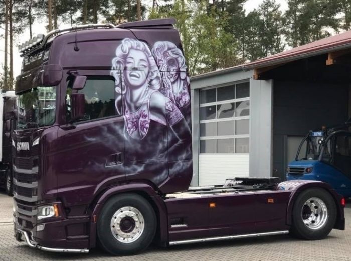 SCANIA T4 Topline 6x4 MC FADYENS