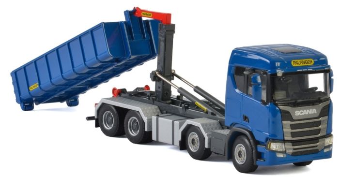 Camion 8x4 SCANIA R CR20N et benne déposable Palfinger avec une